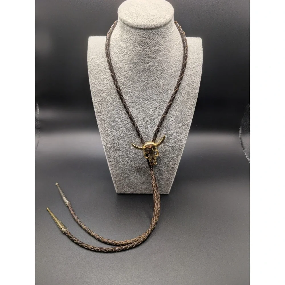 Bolo Tie Longhorn Skull Pendant Brown Leather Cord Adjustable Mens Western
